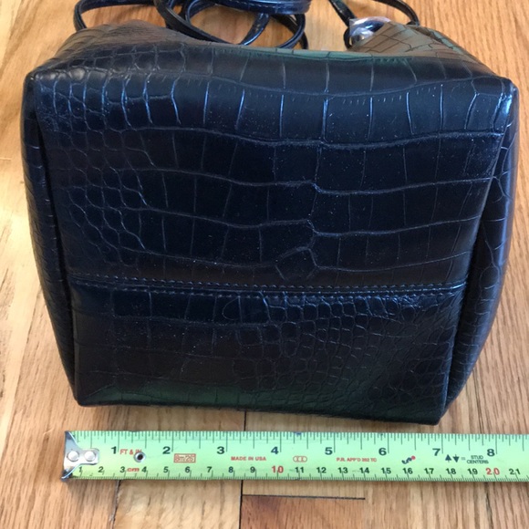 LONDON FOG Satchel - Picture 12 of 13